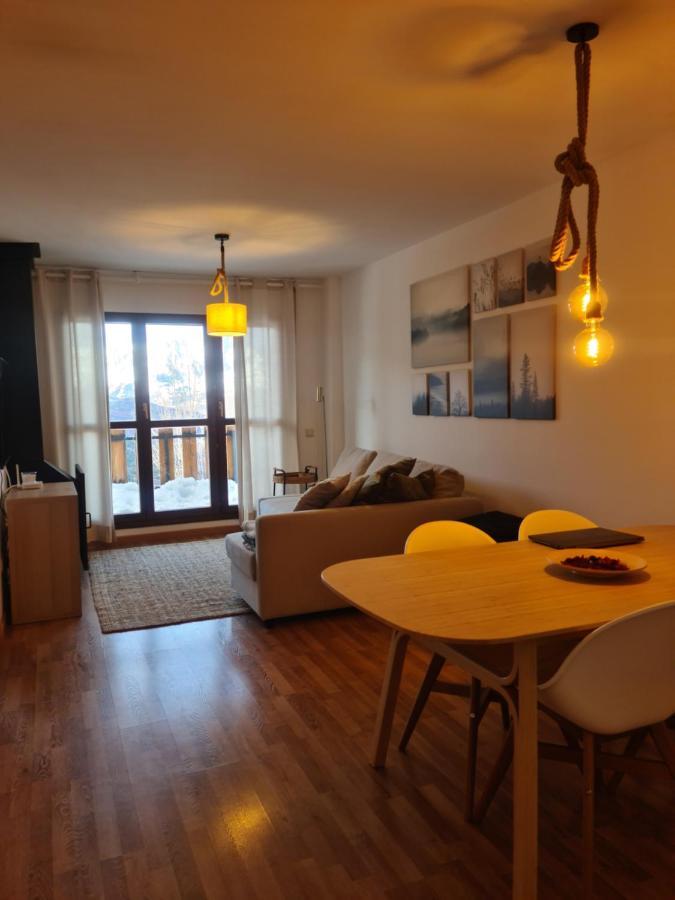 TuhogarenCerler Lägenhet Exteriör bild